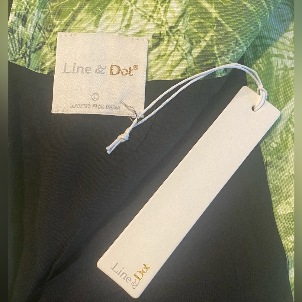 Crisp, Sharp > Beautifully Lined Line & Dot Palm … - image 3